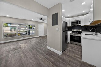 500 E Broward Blvd in Fort Lauderdale, FL - Building Photo - Building Photo