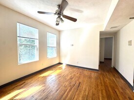 842 Huntington Ave in Boston, MA - Building Photo