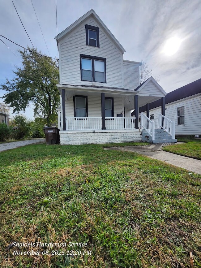 6216 Elmwood Ave, Unit 2