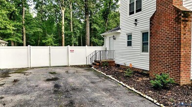 2930 Brierwood Rd in Petersburg, VA - Building Photo - Building Photo