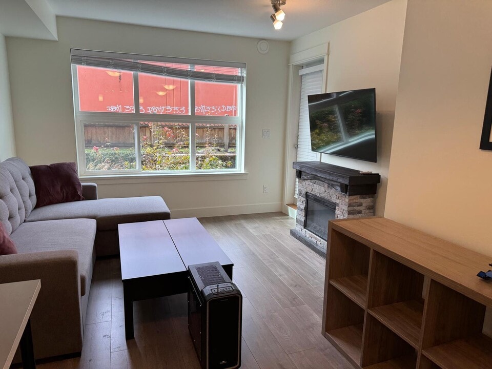 30515 Cardinal Av in Abbotsford, BC - Building Photo