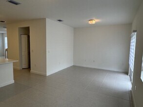 18417 SW 1st St in Pembroke Pines, FL - Building Photo - Building Photo