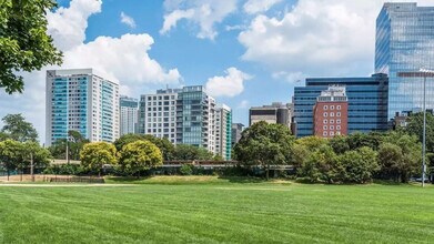 56 Fruit St in Boston, MA - Building Photo - Building Photo