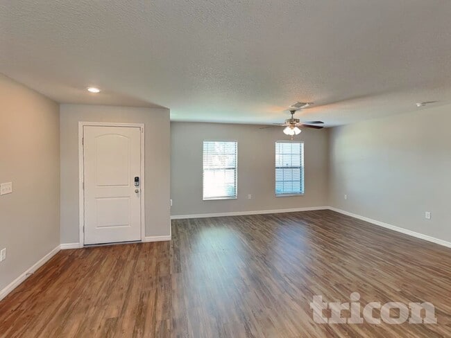 3170 Courtland Blvd in Deltona, FL - Foto de edificio - Building Photo