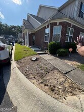 2555 Flat Shoals Rd in College Park, GA - Building Photo - Building Photo