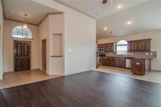 812 Olive Ct in Burleson, TX - Building Photo - Building Photo
