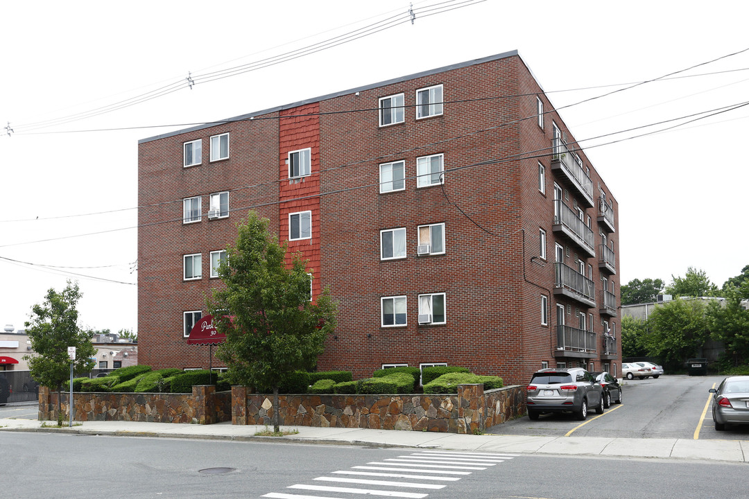 30 Park Ave in Revere, MA - Foto de edificio