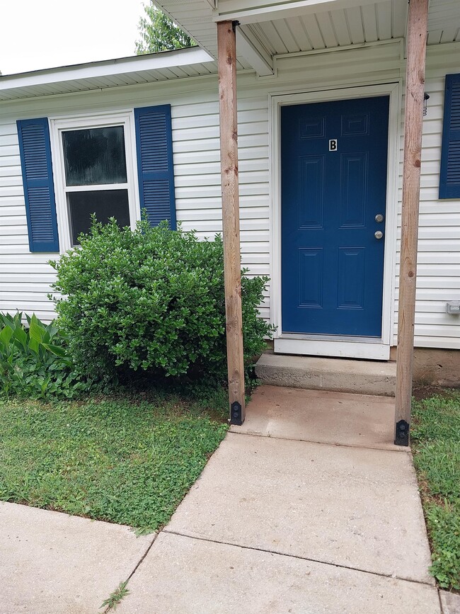 property at 2903 Elmore Rd SW