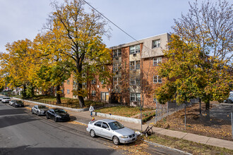 22 ELLIOTT ST in Hartford, CT - Building Photo - Building Photo