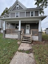 503 W 17th St in Davenport, IA - Building Photo