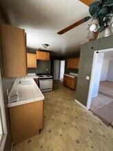 44043 Date Ave in Lancaster, CA - Building Photo - Building Photo