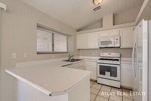 1833 Fan Fare Dr in North Las Vegas, NV - Building Photo