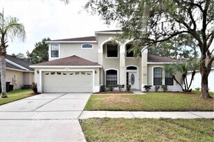 900 Oak Chase Dr in Orlando, FL - Building Photo
