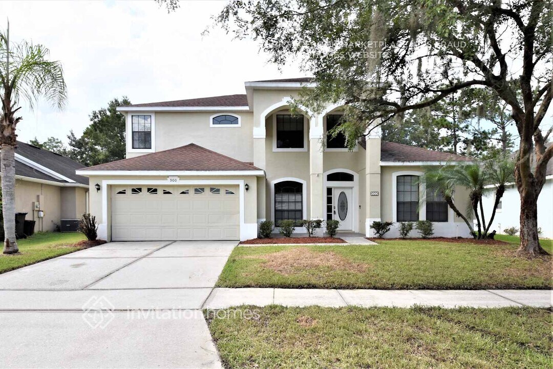900 Oak Chase Dr in Orlando, FL - Foto de edificio