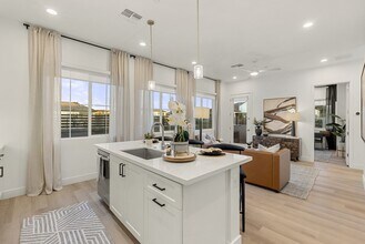 The Stately Queen Creek in Queen Creek, AZ - Foto de edificio - Building Photo