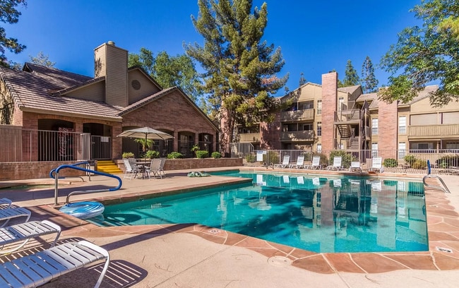 200 E Southern Ave, Unit 336 in Tempe, AZ - Foto de edificio - Building Photo
