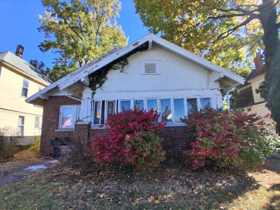 17 Virginia Dr in Danville, IL - Building Photo