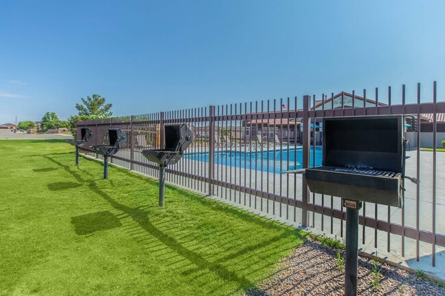 Santa Teresa Terrace in Santa Teresa, NM - Building Photo - Building Photo