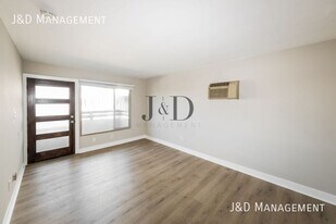 6245 Stanley Ave in San Diego, CA - Building Photo