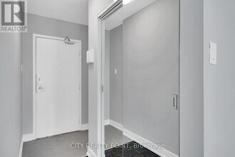 33 Isabella St in Toronto, ON - Building Photo - Building Photo