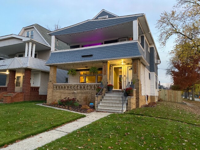 property at 15623 Chatfield Ave