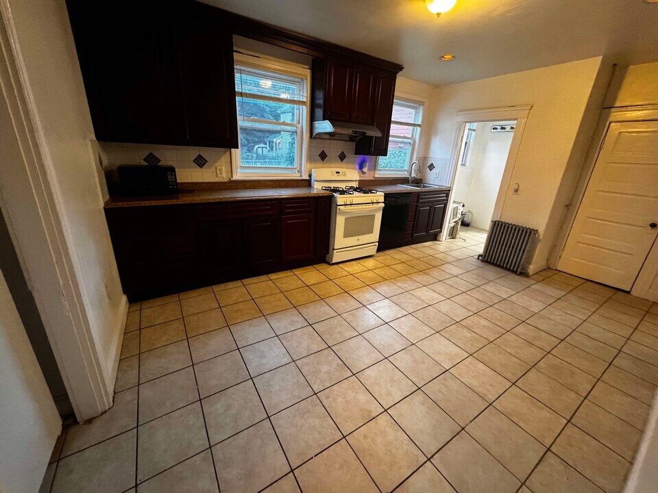 26 Holworthy Pl in Cambridge, MA - Building Photo