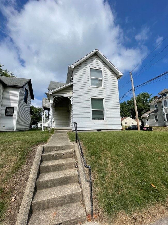 property at 1920 N 15th St