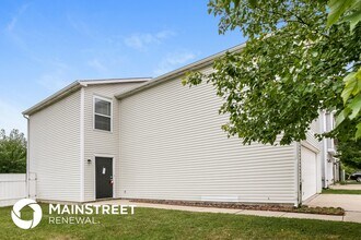 2242 Collins Way in Greenfield, IN - Building Photo - Building Photo