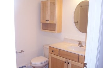 Riverside In the Village in Essex Junction, VT - Building Photo - Building Photo