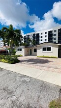 4120 SW 69th Ave in Miami, FL - Foto de edificio - Building Photo