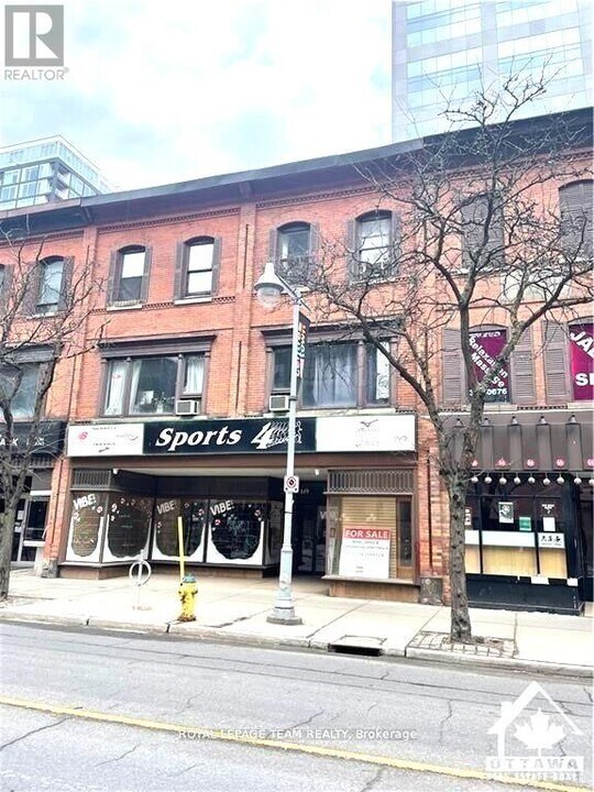 151 Bank St in Ottawa, ON - Building Photo