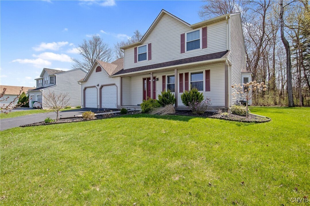 6380 Jane Ln in Cicero, NY - Building Photo