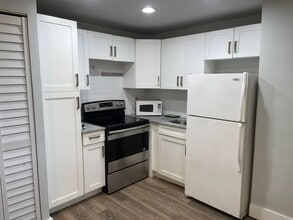 536 14th St, Unit 311 in Miami Beach, FL - Building Photo - Building Photo