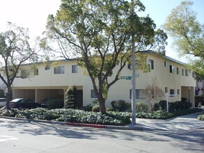 501 S 7th St in Burbank, CA - Building Photo - Building Photo