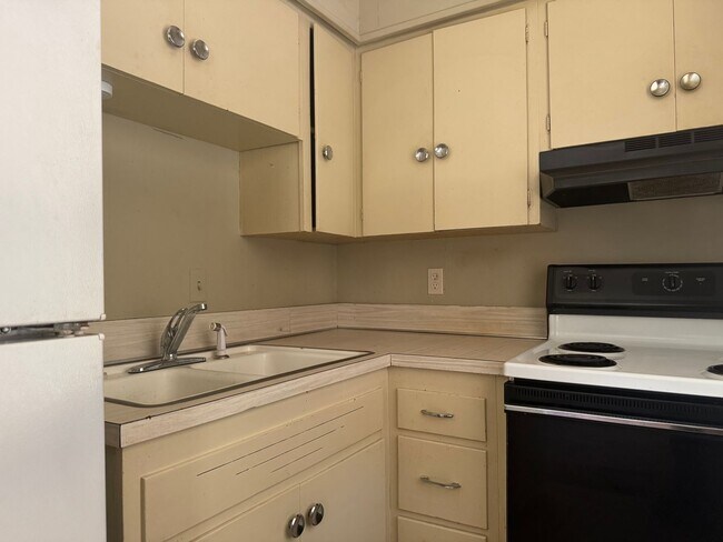 318 E Purdon St in England, AR - Building Photo - Building Photo