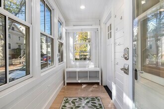 571 Franklin St in Cambridge, MA - Building Photo - Building Photo