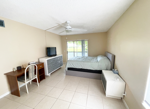 6467 Chasewood Dr-Unit -Apt C in Jupiter, FL - Foto de edificio - Building Photo