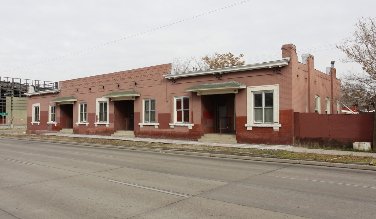 Tula Apartments in Denver, CO - Building Photo