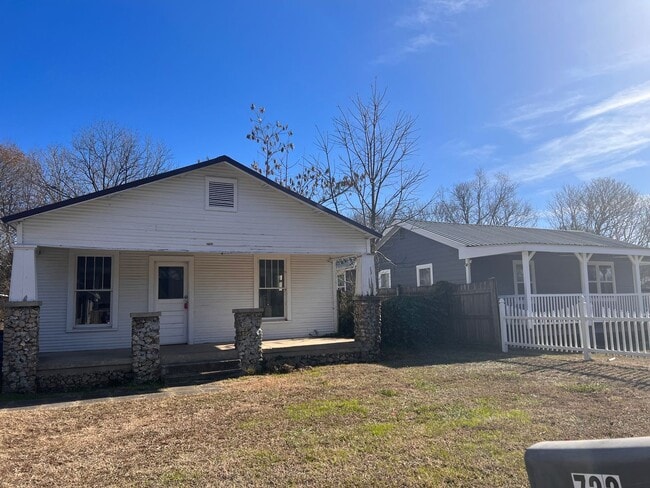 property at 722 Indian Ave