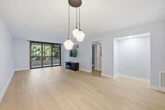 2070 Homewood Blvd in Delray Beach, FL - Building Photo - Building Photo