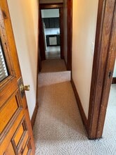 216 South St, Unit 2 in Glens Falls, NY - Foto de edificio - Building Photo