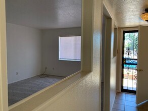 12809 Mountain View Ave NE in Albuquerque, NM - Building Photo - Building Photo