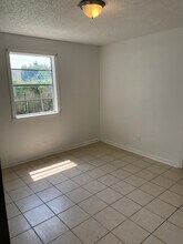 1938 Pace Blvd, Unit 1938 in New Orleans, LA - Building Photo - Building Photo