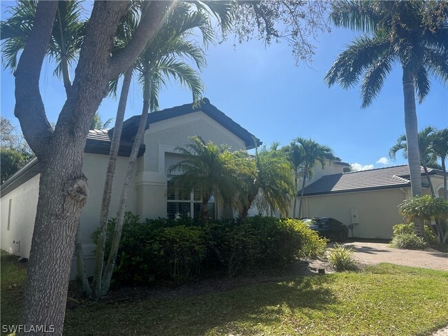 6853 Il Regalo Cir in Naples, FL - Building Photo - Building Photo