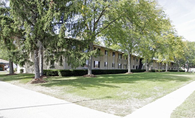 Middleton Commons in Middleton, WI - Building Photo - Building Photo