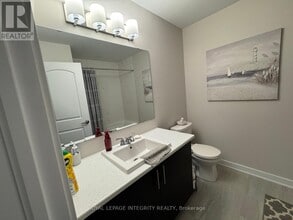 1020 Keeper Hts in Ottawa, ON - Building Photo - Building Photo