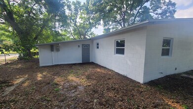 106 N 40th St in Fort Pierce, FL - Building Photo - Building Photo