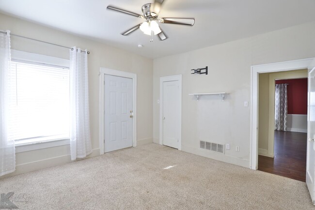 887 Hickory St in Abilene, TX - Building Photo - Building Photo