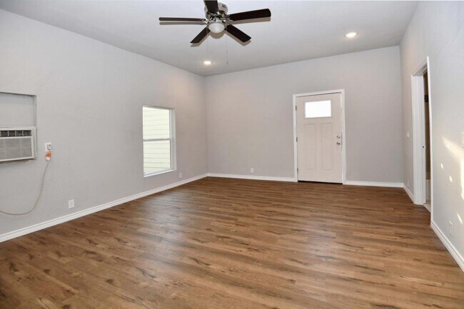 property at 814 N Kentucky St