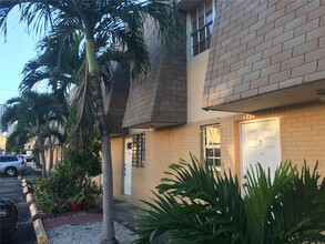 Townhouses of Sweetwater in Miami, FL - Building Photo - Primary Photo